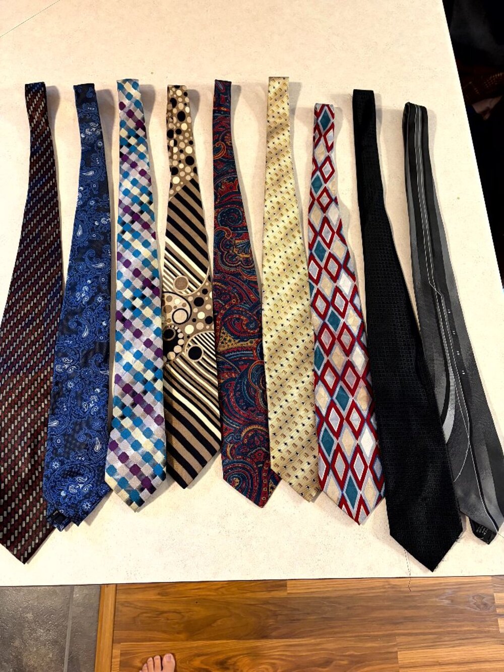Men’s Neck Ties Designer Lot Of 9 Various Brands And Patterns